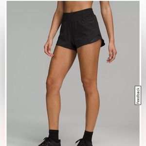 Lululemon- Hotty Hot High-Rise Lined Short 2.5"